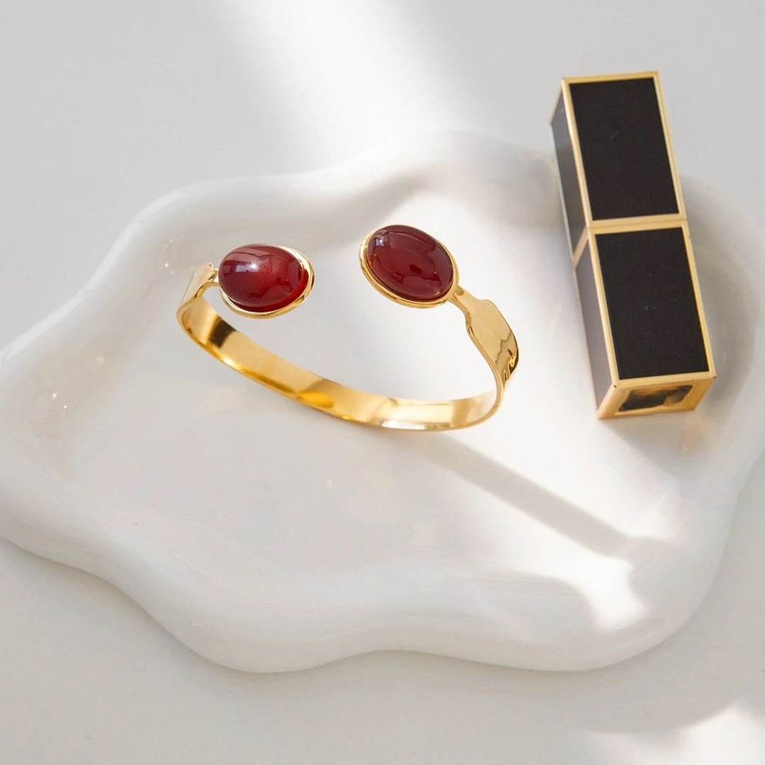 Ravelle Agate Gold Cuff Bracelet