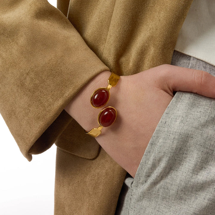 Ravelle Agate Gold Cuff Bracelet