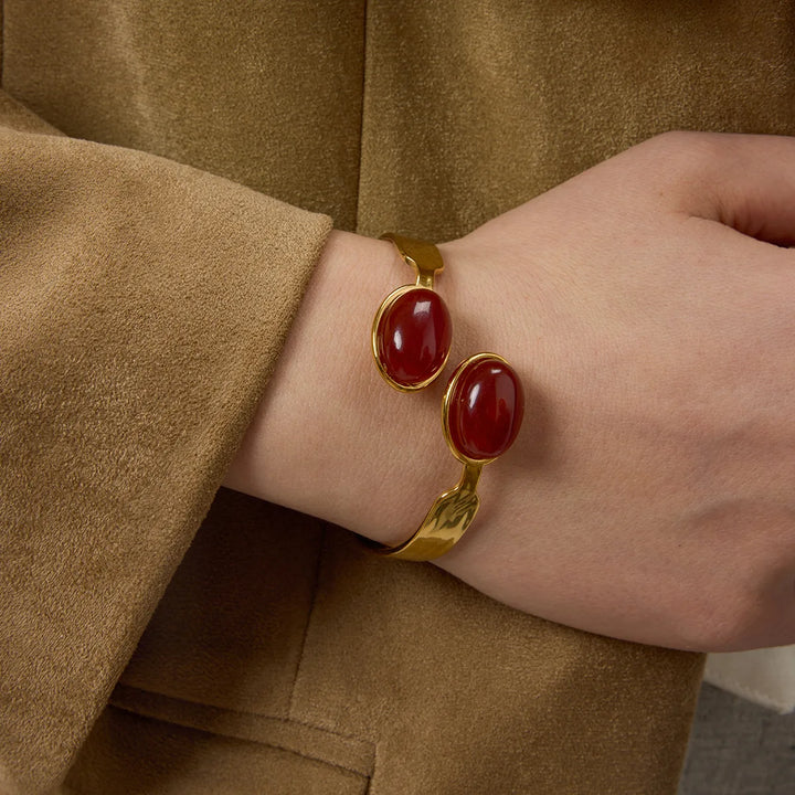 Ravelle Agate Gold Cuff Bracelet