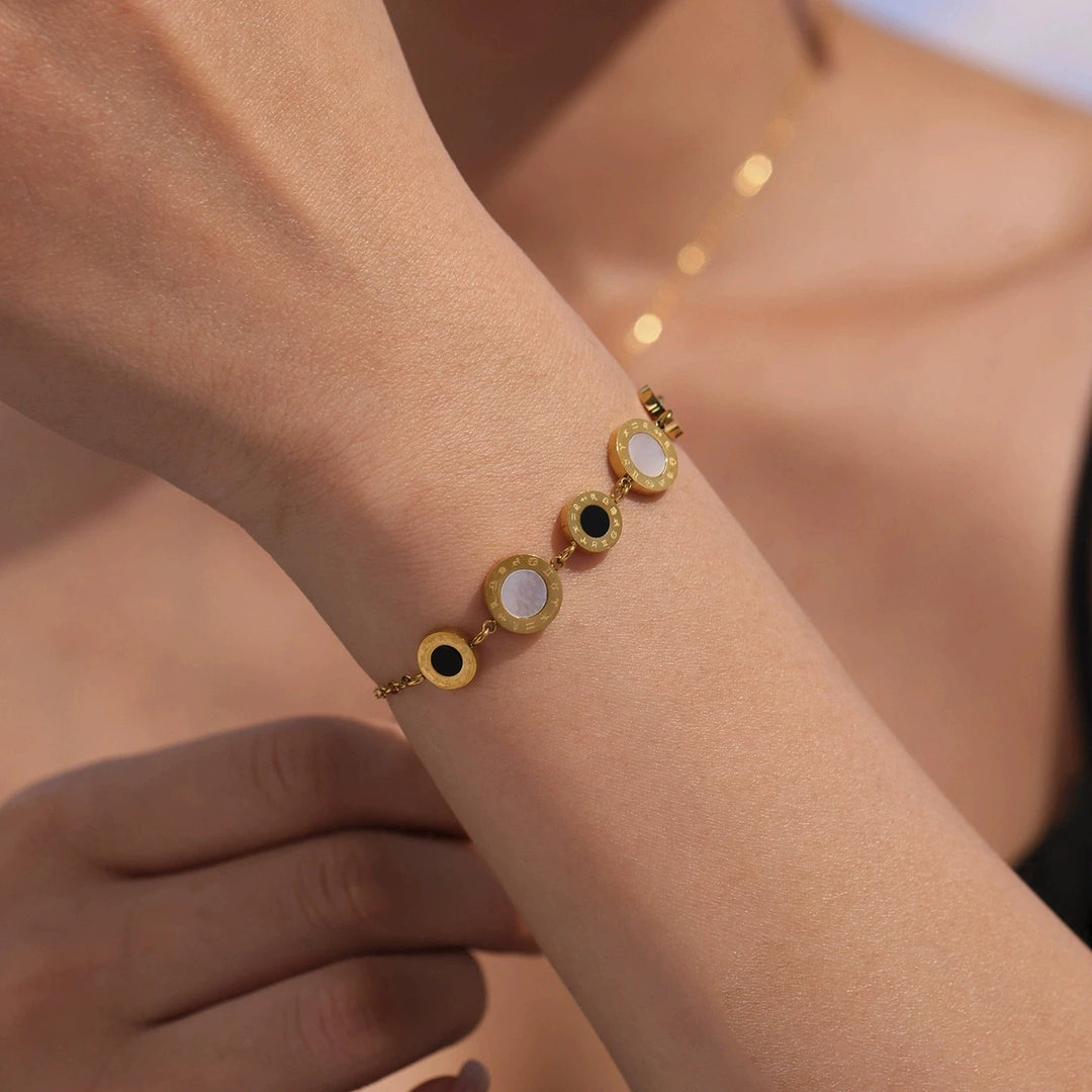 Virelia Roman Circle Jewelry Set