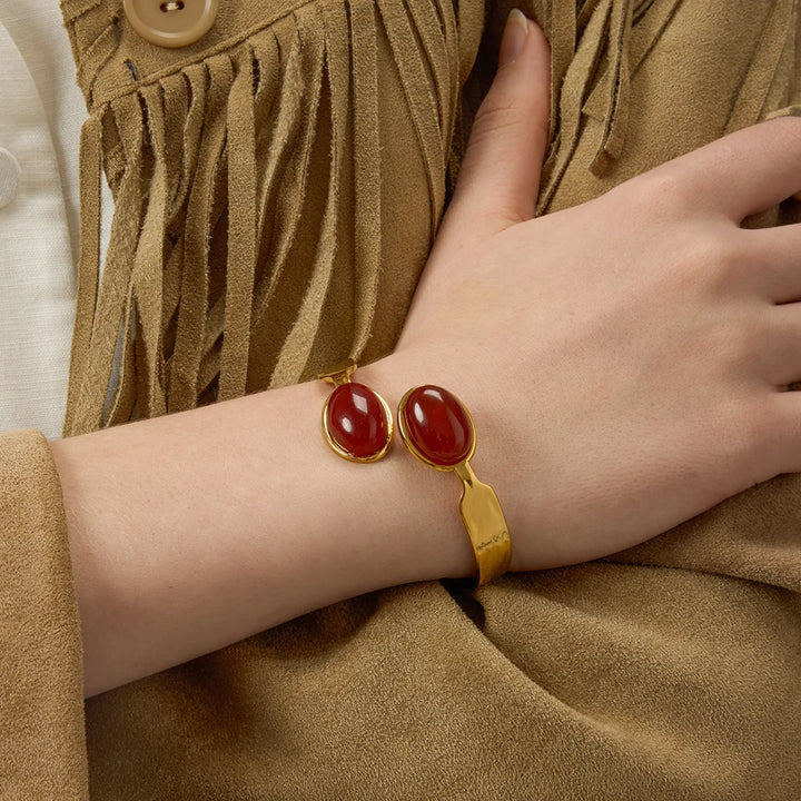 Ravelle Agate Gold Cuff Bracelet