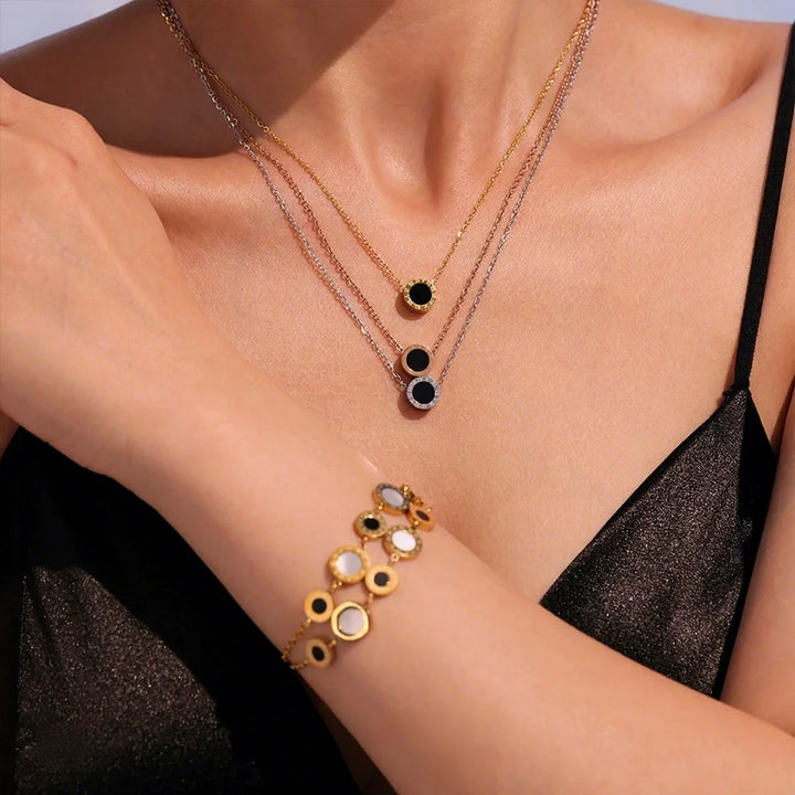 Virelia Roman Circle Jewelry Set