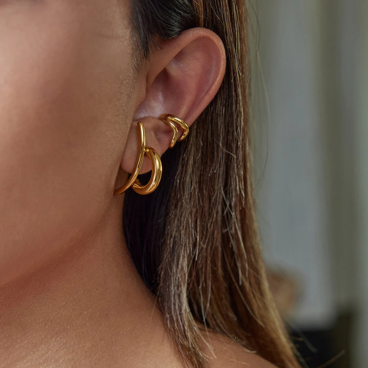 Nerra Curve Line Earrings