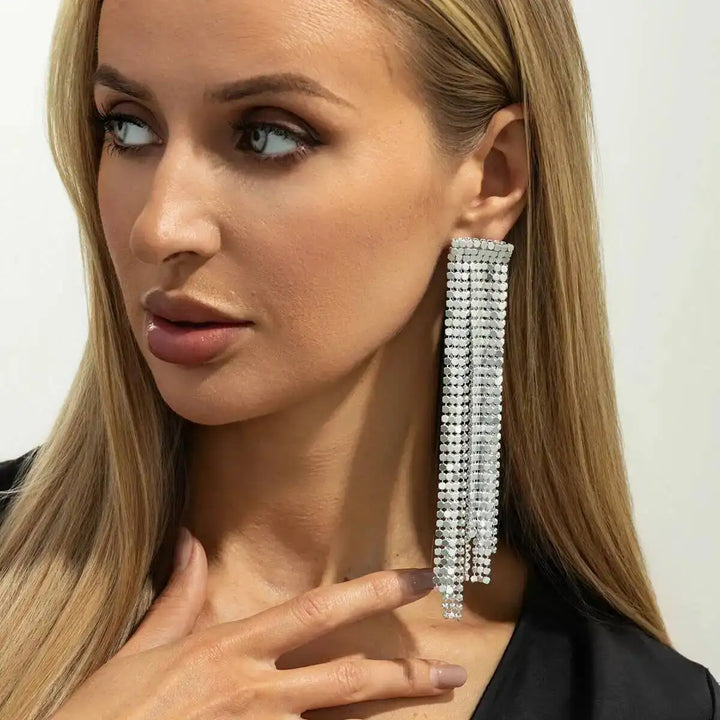 Hess Sparkling Tassel Earrings