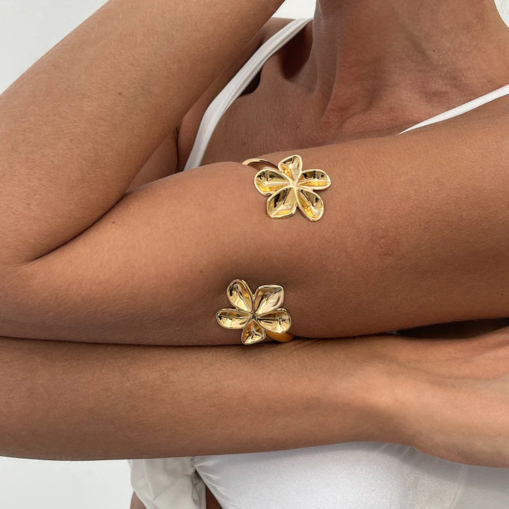 Avila Floral Star Charm Bracelet