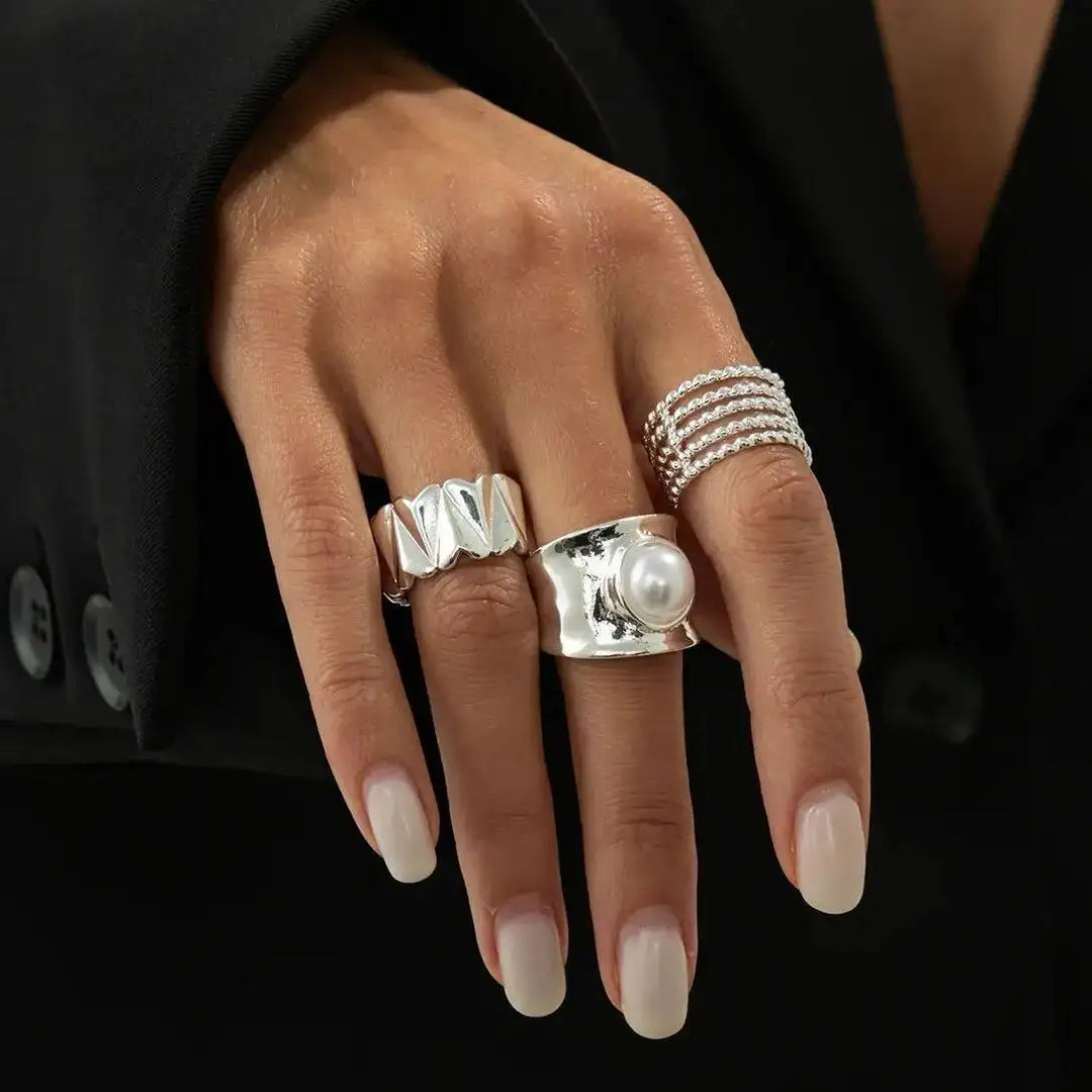 Selene Pearl Silver Ring Set