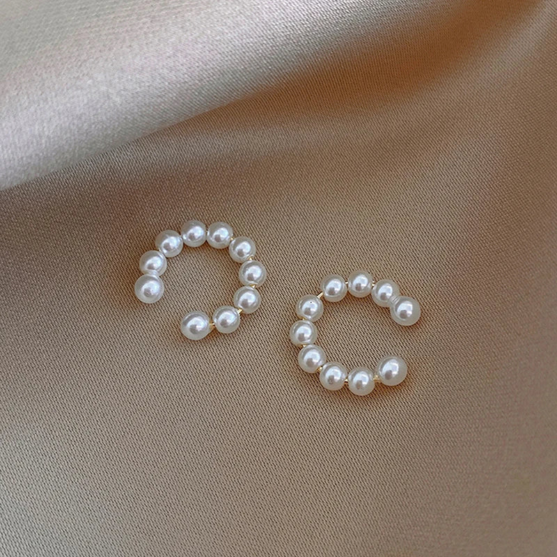 Cruz Minimal Pearl Hoop Earrings