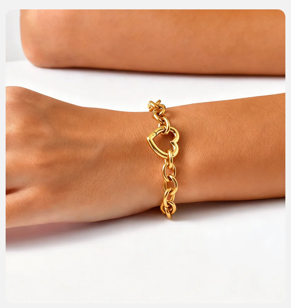 Amora Heart Link Chain Bracelet