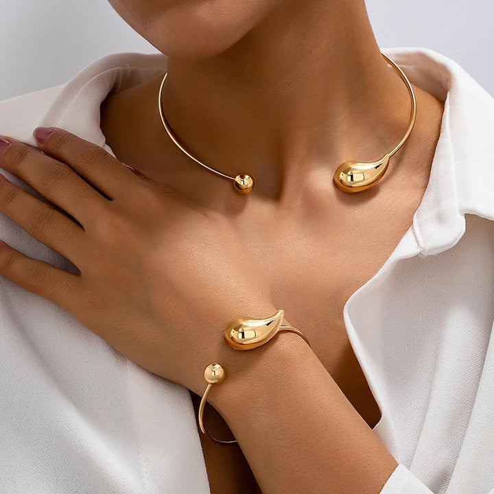 Austin Sculpted Gold Jewelry Set