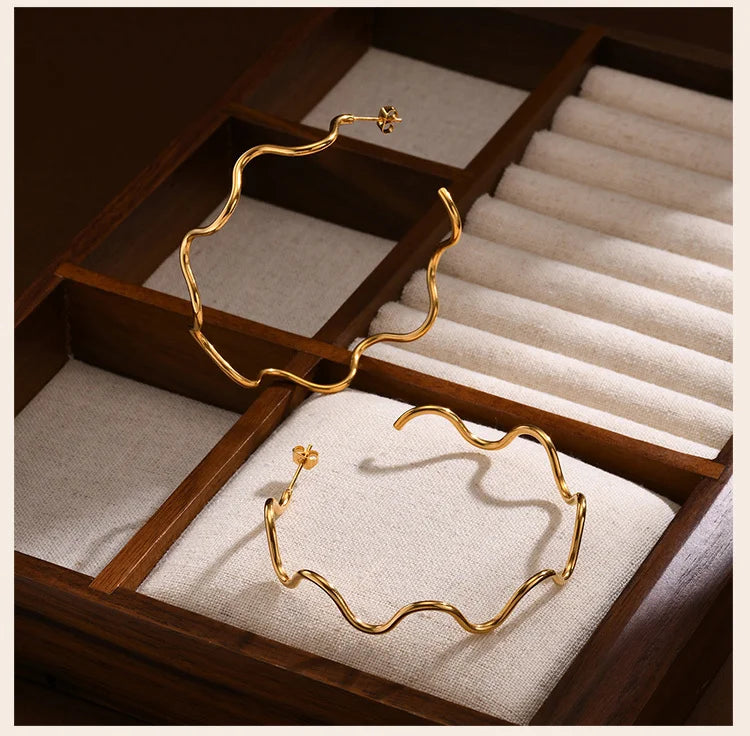 Mullen Layered Heart Jewelry Set