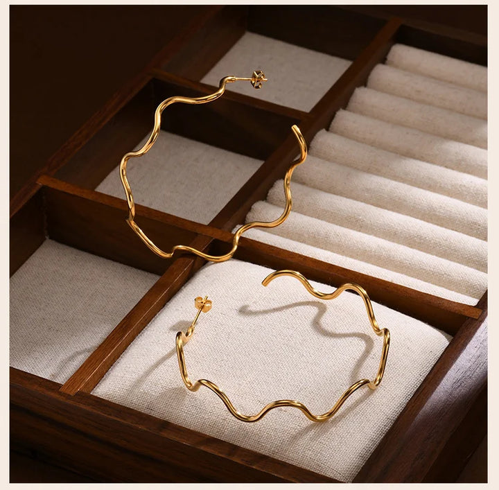 Mullen Layered Heart Jewelry Set
