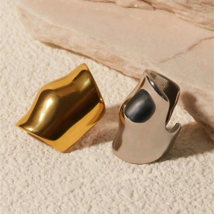 Velin Edge Ear Cuff Earrings