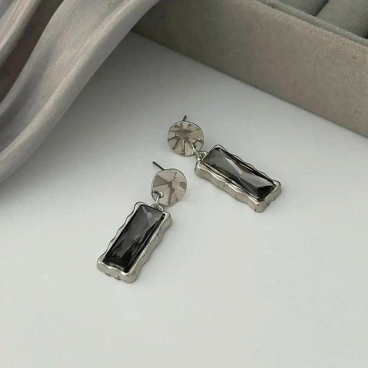 Noira Drop Earrings