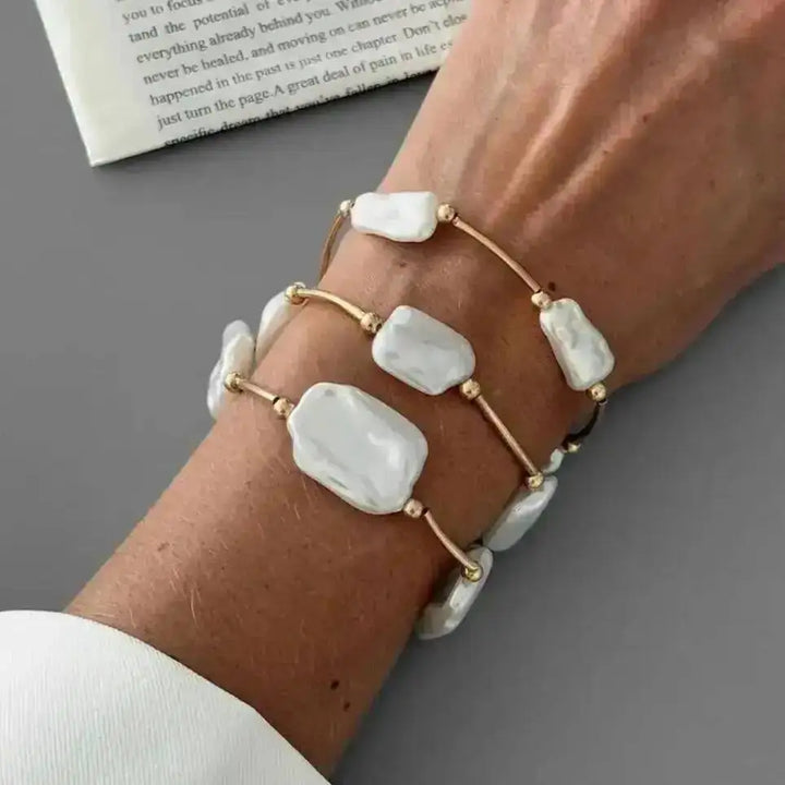 Elara Irregular Pearl Bracelet Set