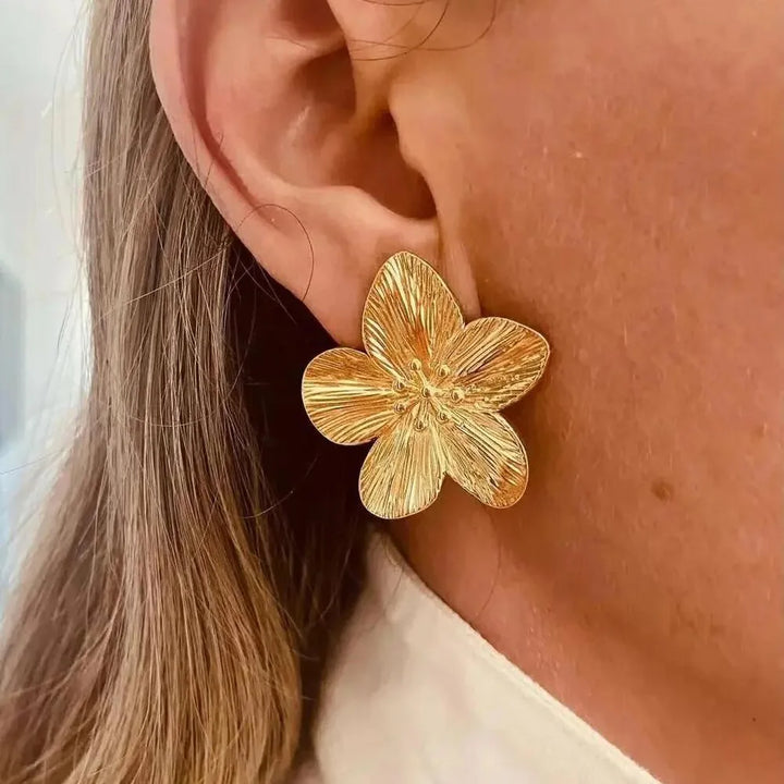 Alanna Floral Stud Earrings