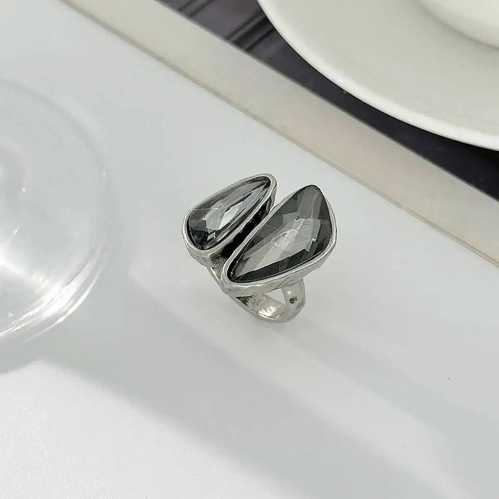 Vetra Crystal Ring