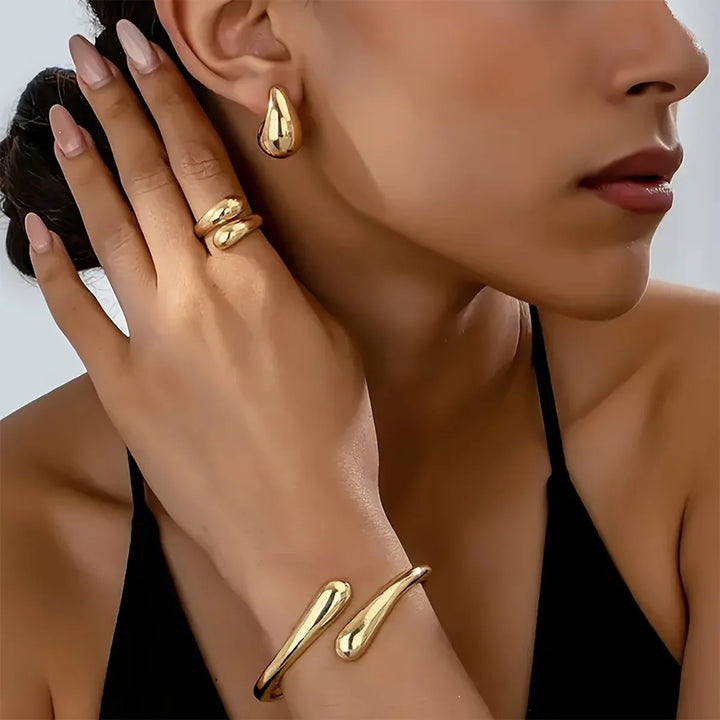 Elara Sculpted Jewelry Set