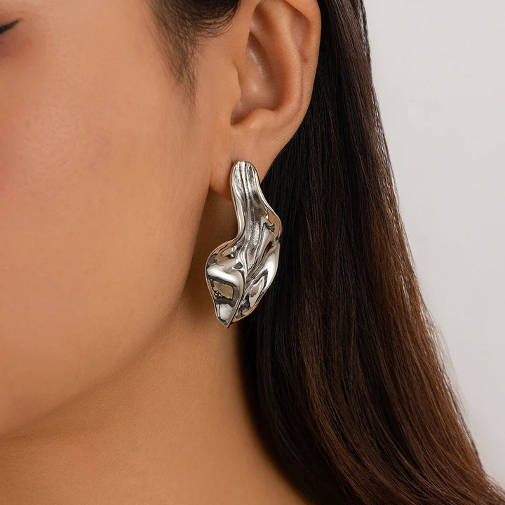 Arden Sculpted Drop Earrings