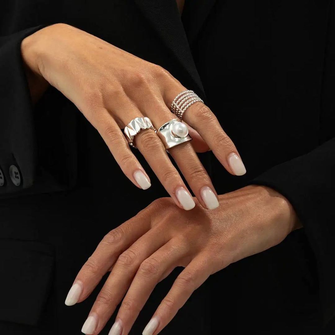 Selene Pearl Silver Ring Set