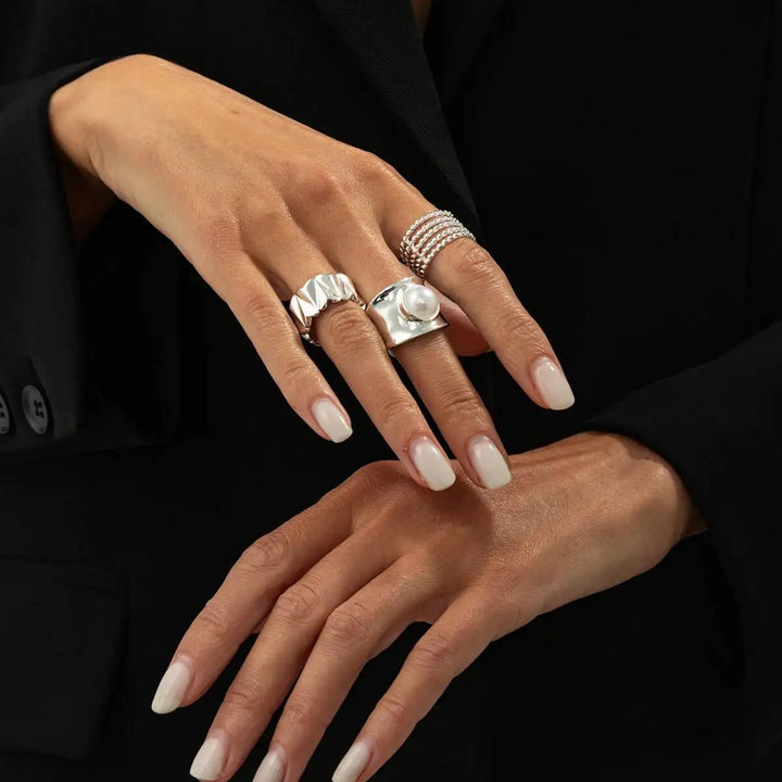 Selene Pearl Silver Ring Set