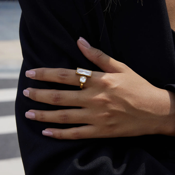 Zirel Duo Crystal Gold Ring