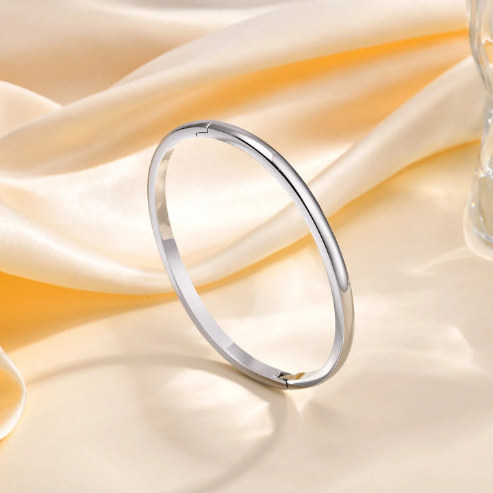 Vina Open Round Bangle Bracelet