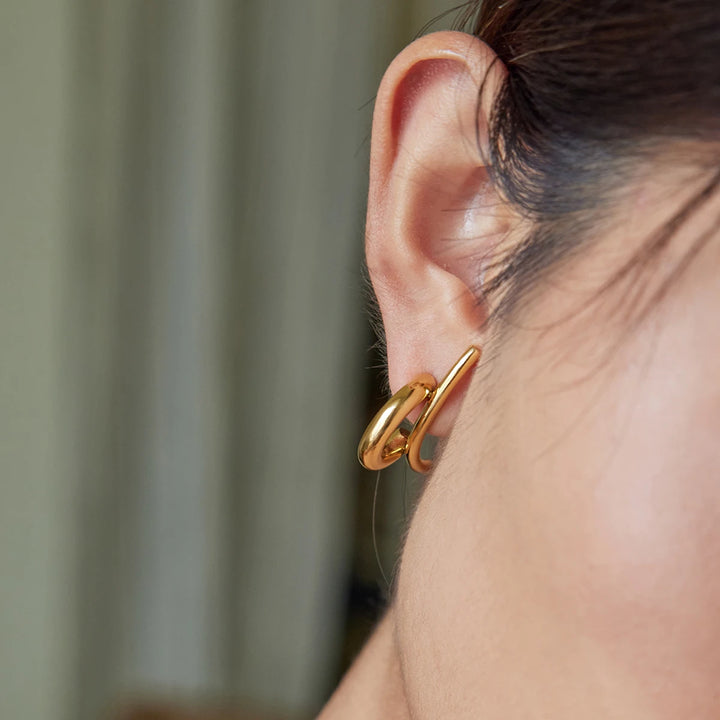 Nerra Curve Line Earrings