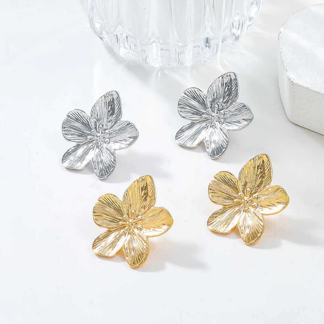 Alanna Floral Stud Earrings