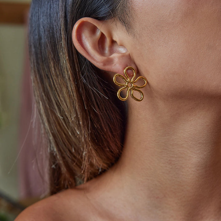 Floria Outline Petal Earrings