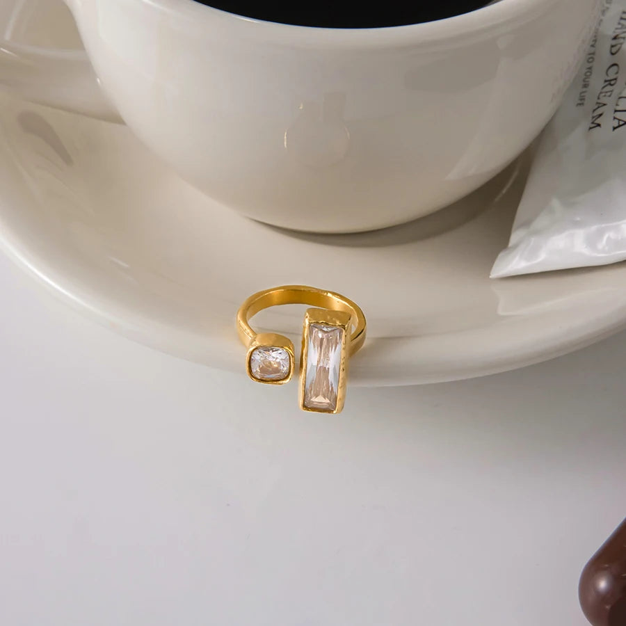 Zirel Duo Crystal Gold Ring