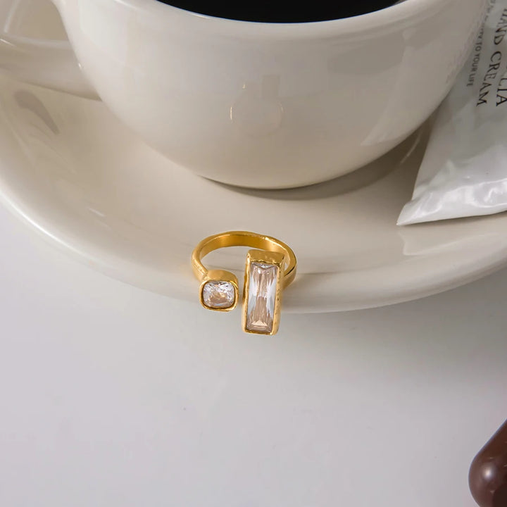Zirel Duo Crystal Gold Ring