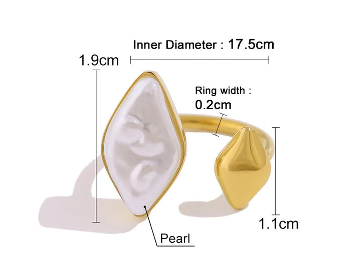 Sora Pearl Statement Ring