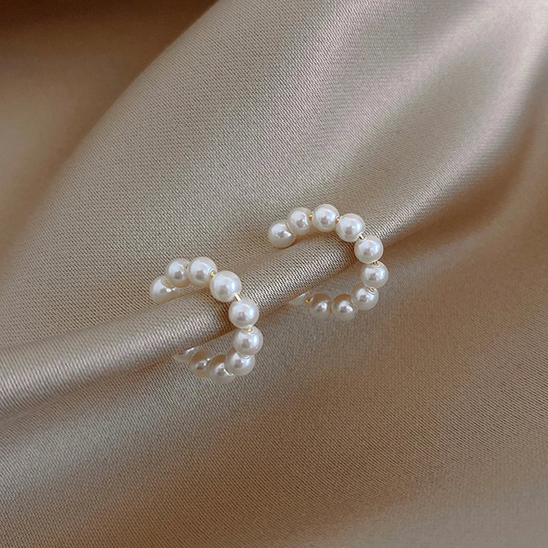 Cruz Minimal Pearl Hoop Earrings