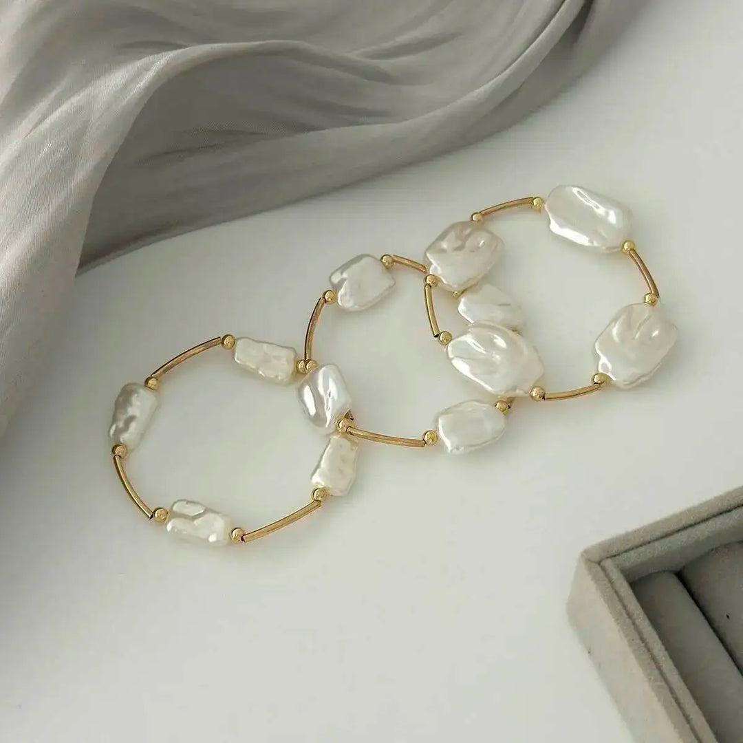 Elara Irregular Pearl Bracelet Set