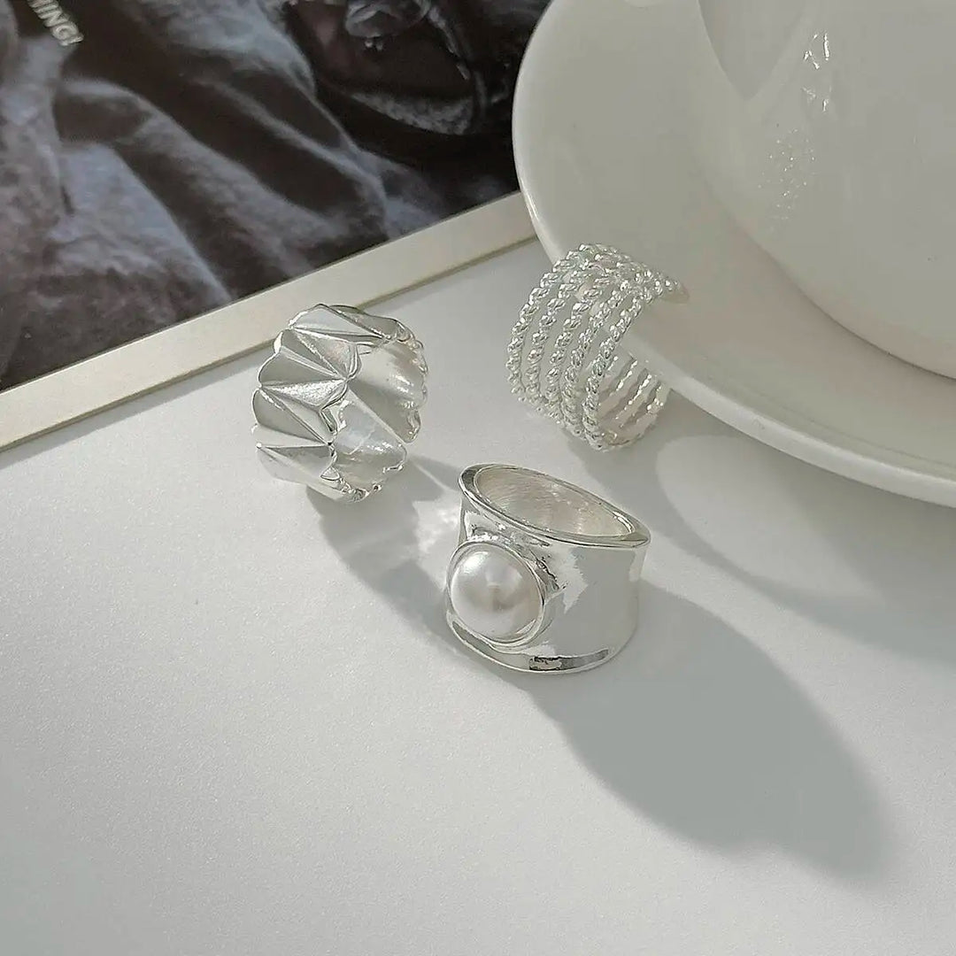 Selene Pearl Silver Ring Set