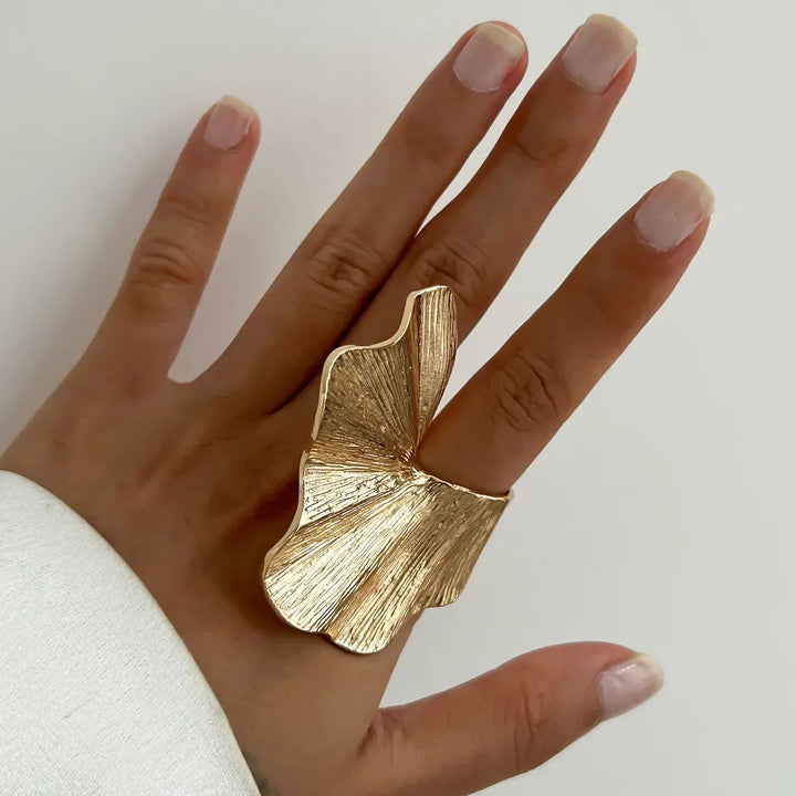 Celia Leaf Statement Ring