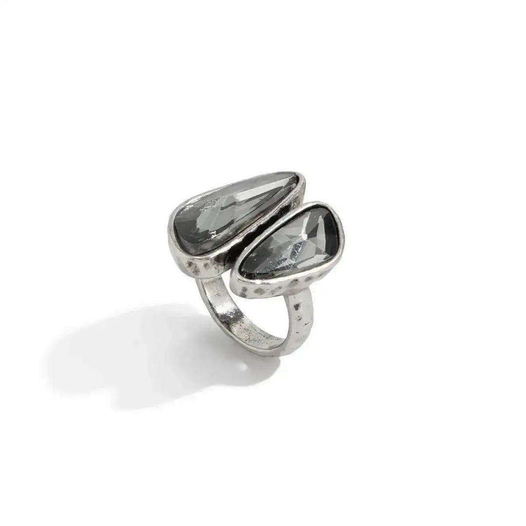 Vetra Crystal Ring