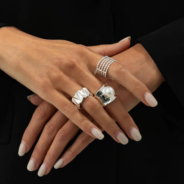 Selene Pearl Silver Ring Set