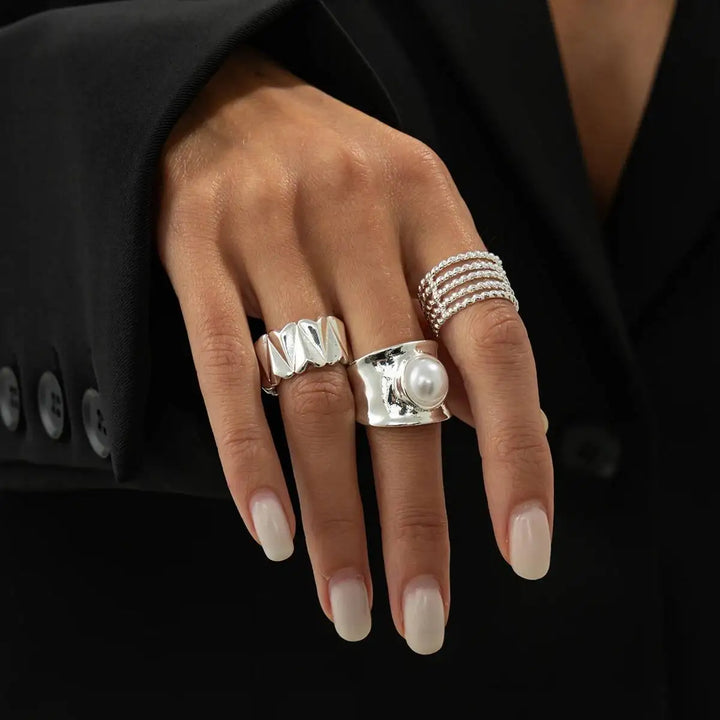 Selene Pearl Silver Ring Set