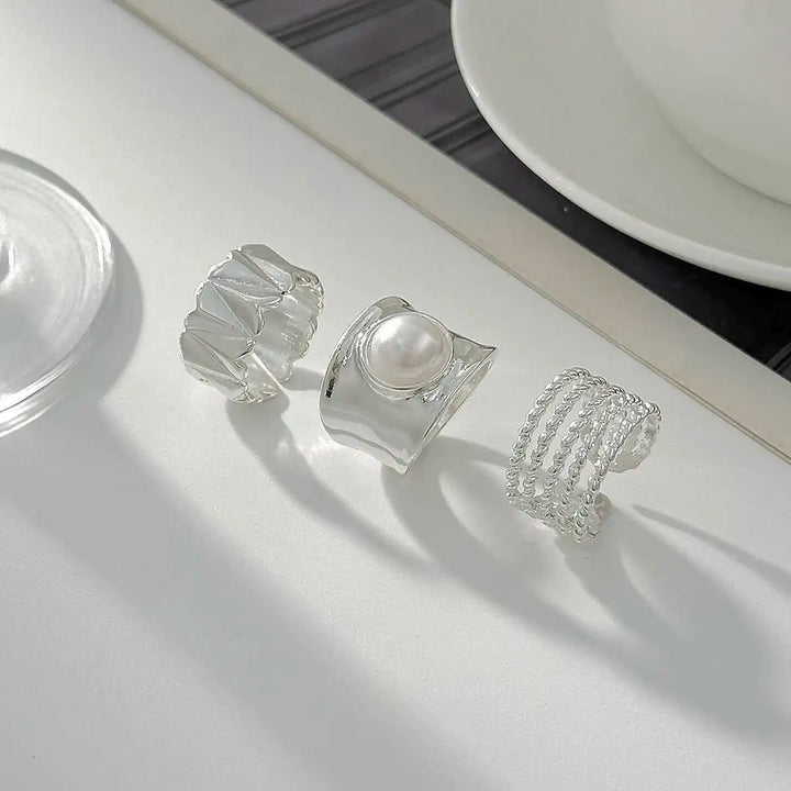 Selene Pearl Silver Ring Set
