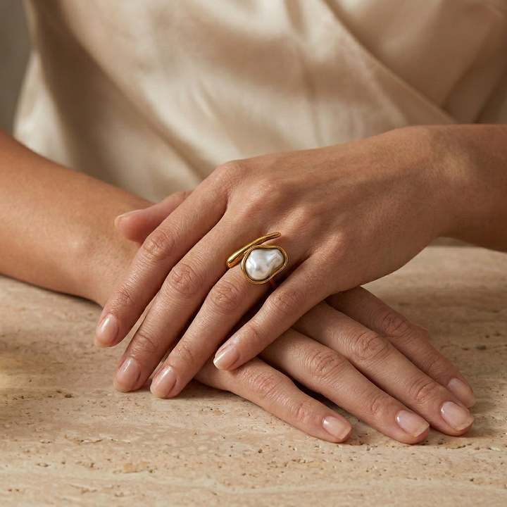 Orlina Pearl Wave Ring