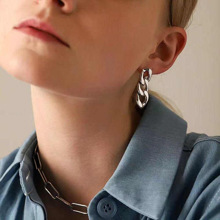 Nixi Twisted Chain Drop Earrings