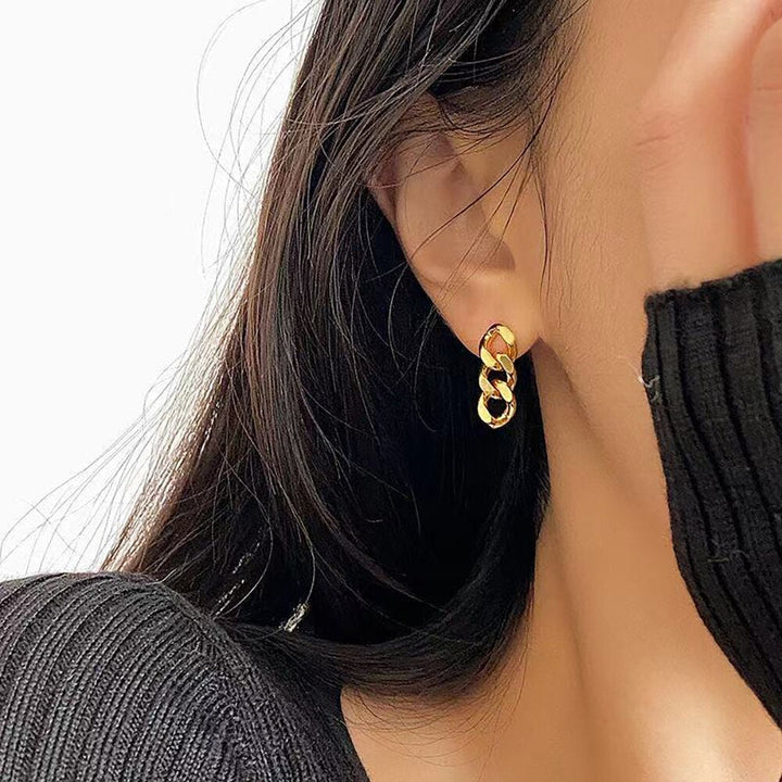 Nixi Twisted Chain Drop Earrings